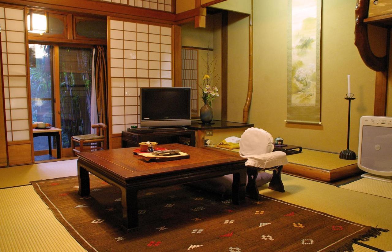 Seikoro Ryokan - Established In 1831 Киото Екстериор снимка