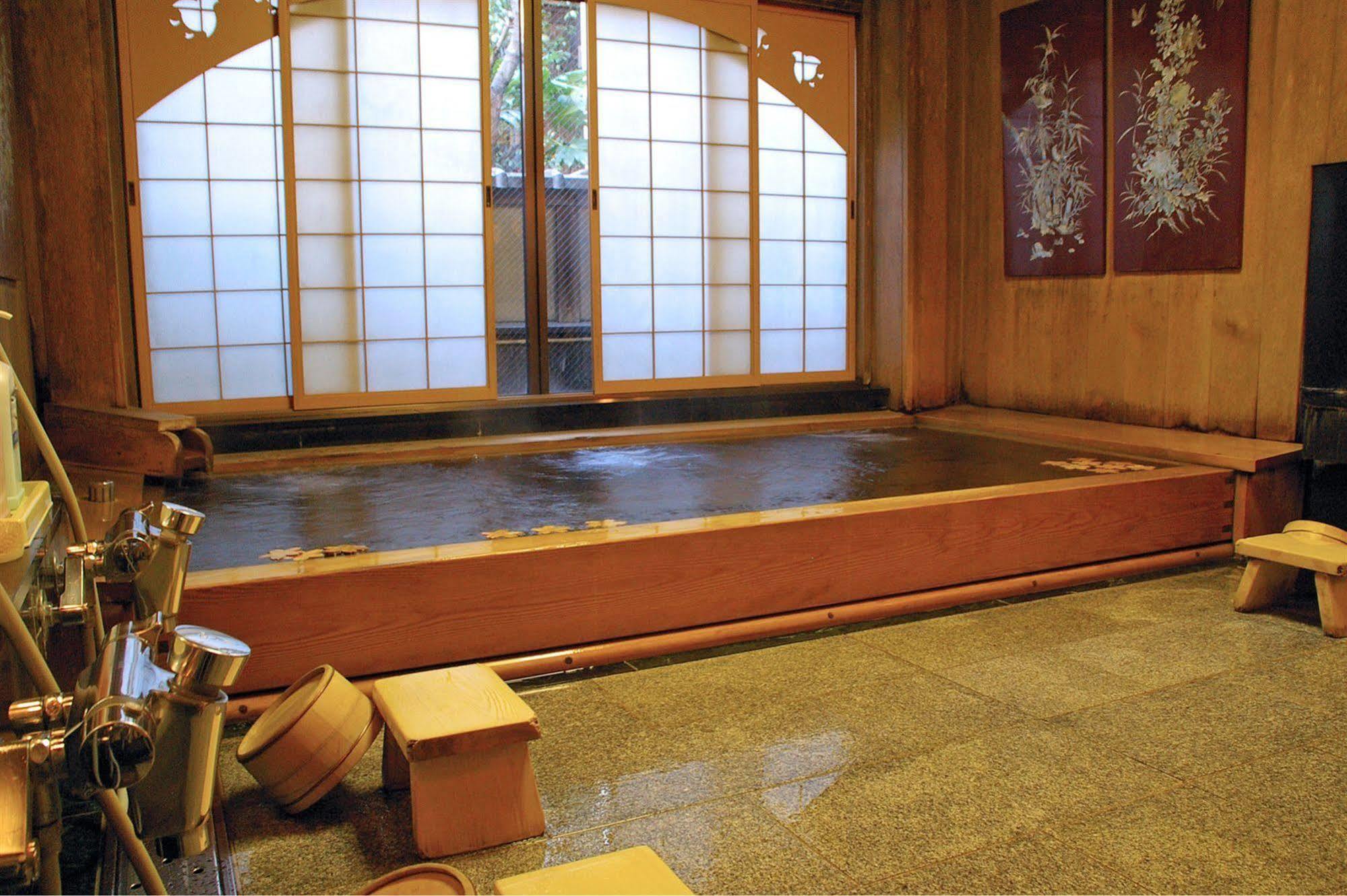 Seikoro Ryokan - Established In 1831 Киото Екстериор снимка